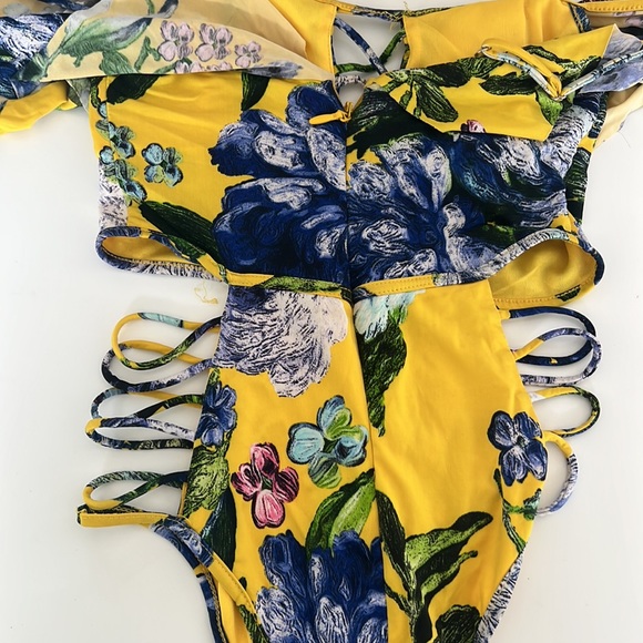 Fashionnova One Piece Bathing Suit (XS) - Picture 5 of 6